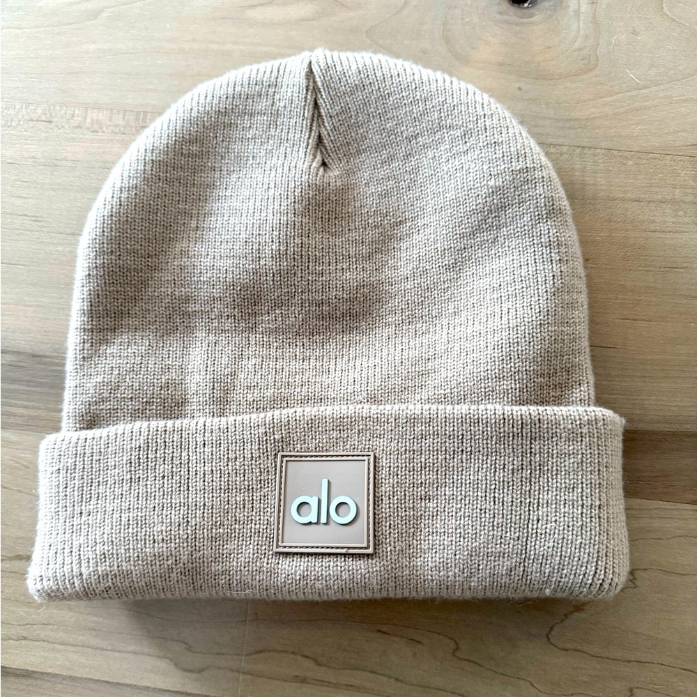 Alo Yoga Everyday Beanie